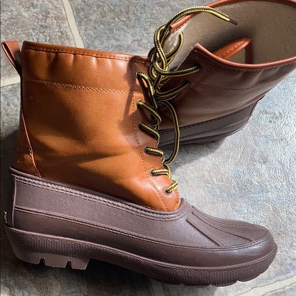 dirty laundry duck boots